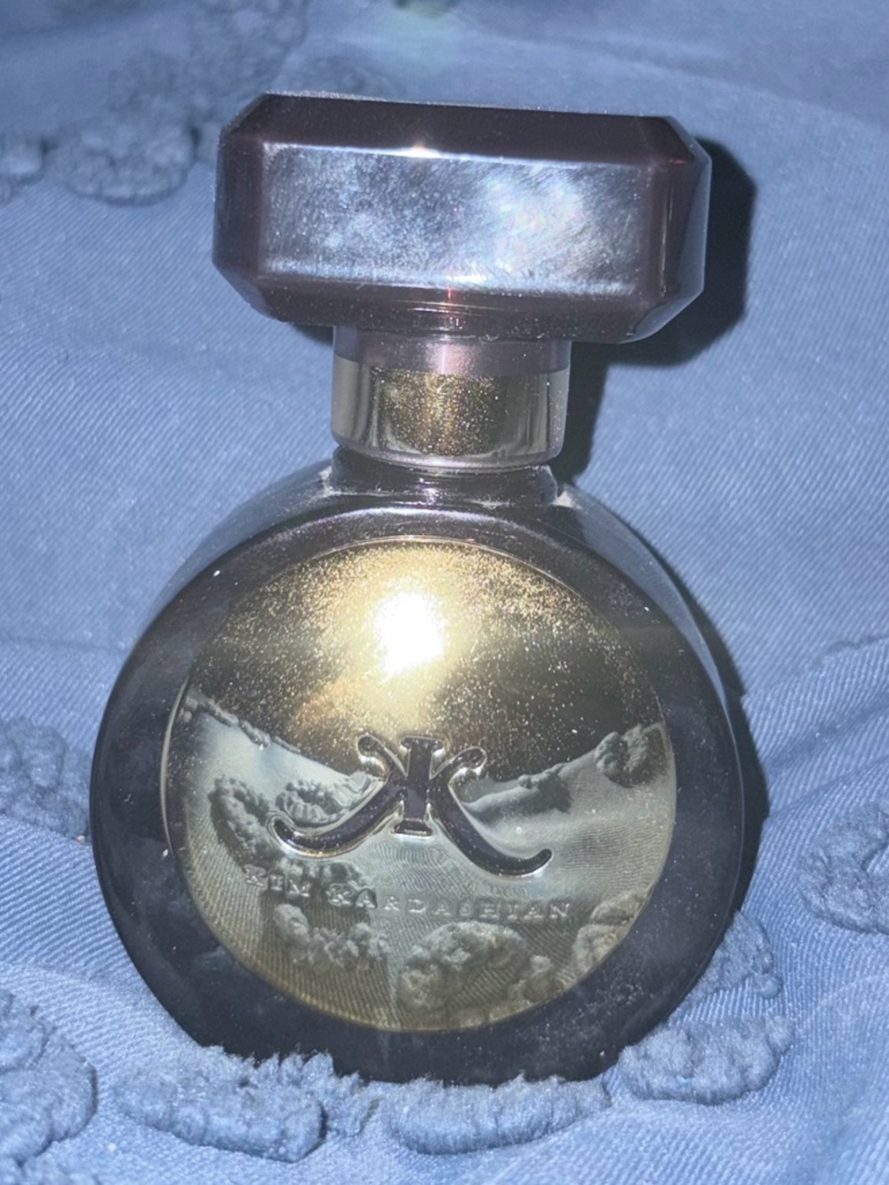 Kim Kardashian Gold perfume.